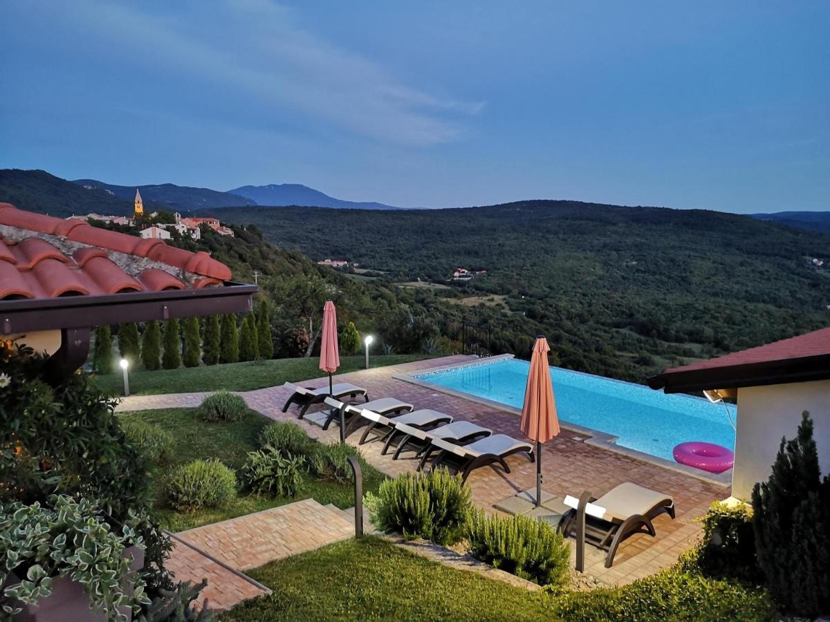 Home Andrea With Infinity Salty Pool Roc Exterior photo