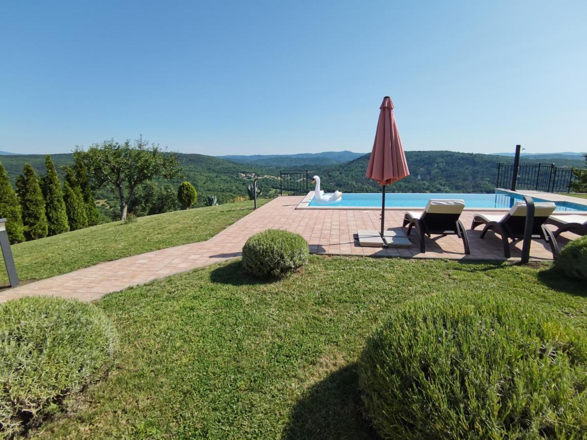 Home Andrea With Infinity Salty Pool Roc Exterior photo