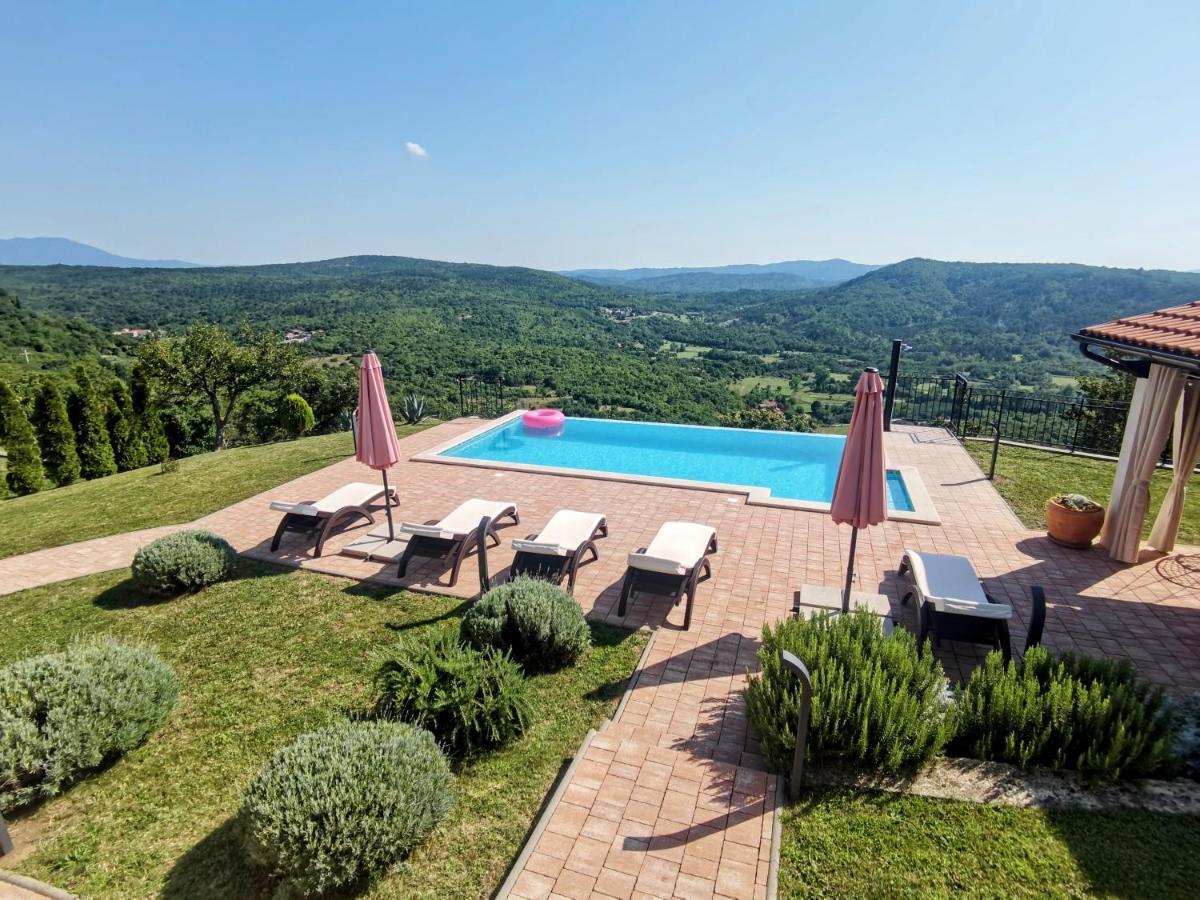 Home Andrea With Infinity Salty Pool Roc Exterior photo