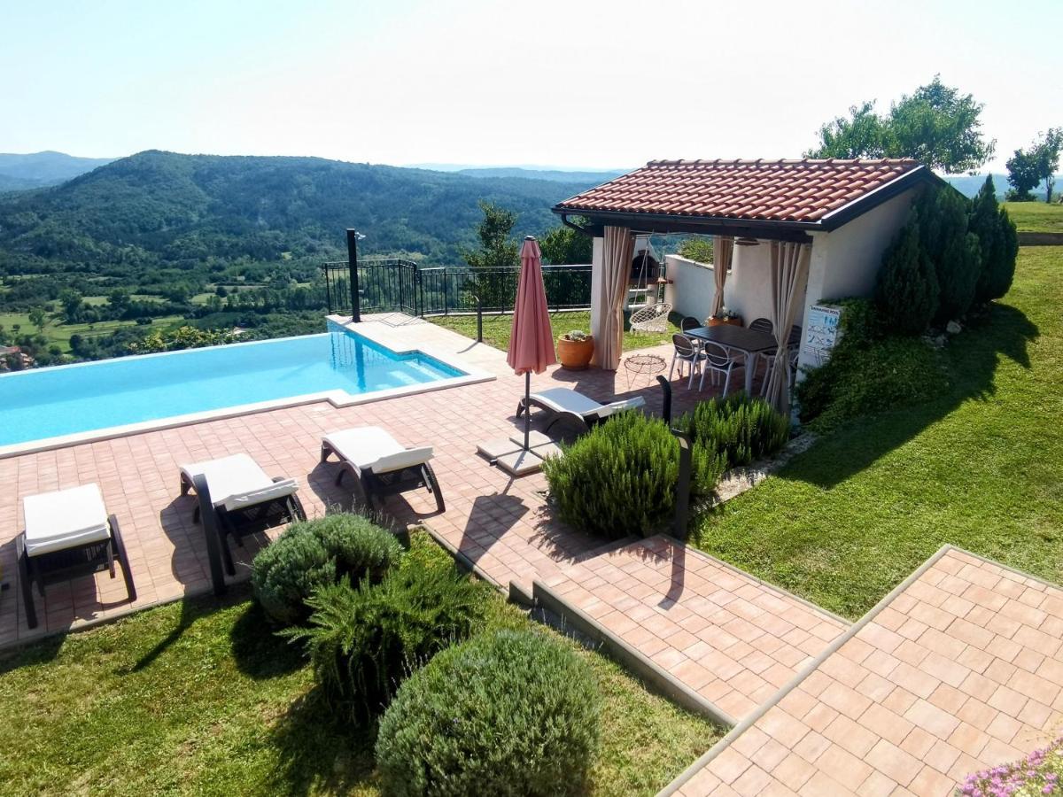 Home Andrea With Infinity Salty Pool Roc Exterior photo