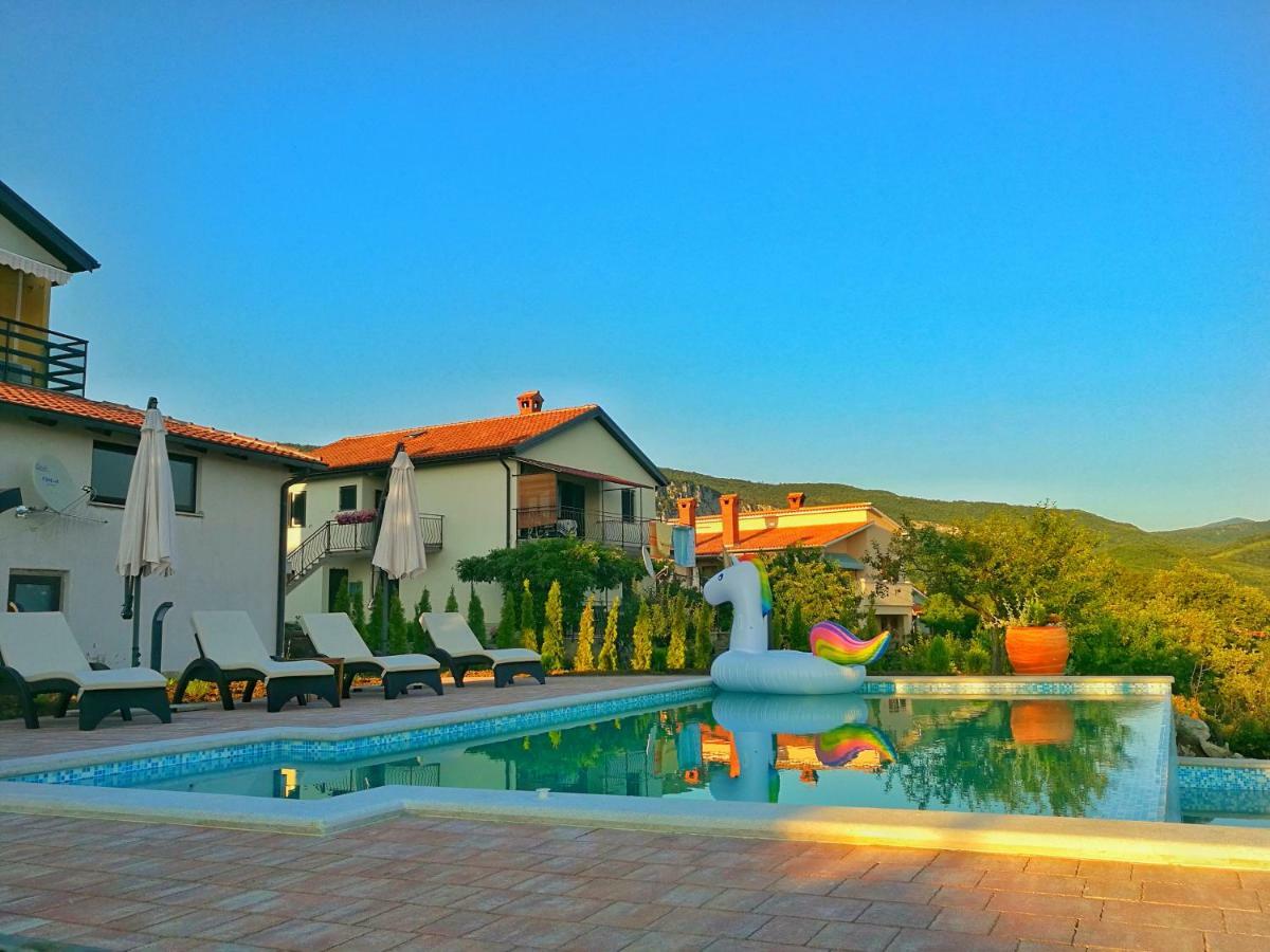 Home Andrea With Infinity Salty Pool Roc Exterior photo