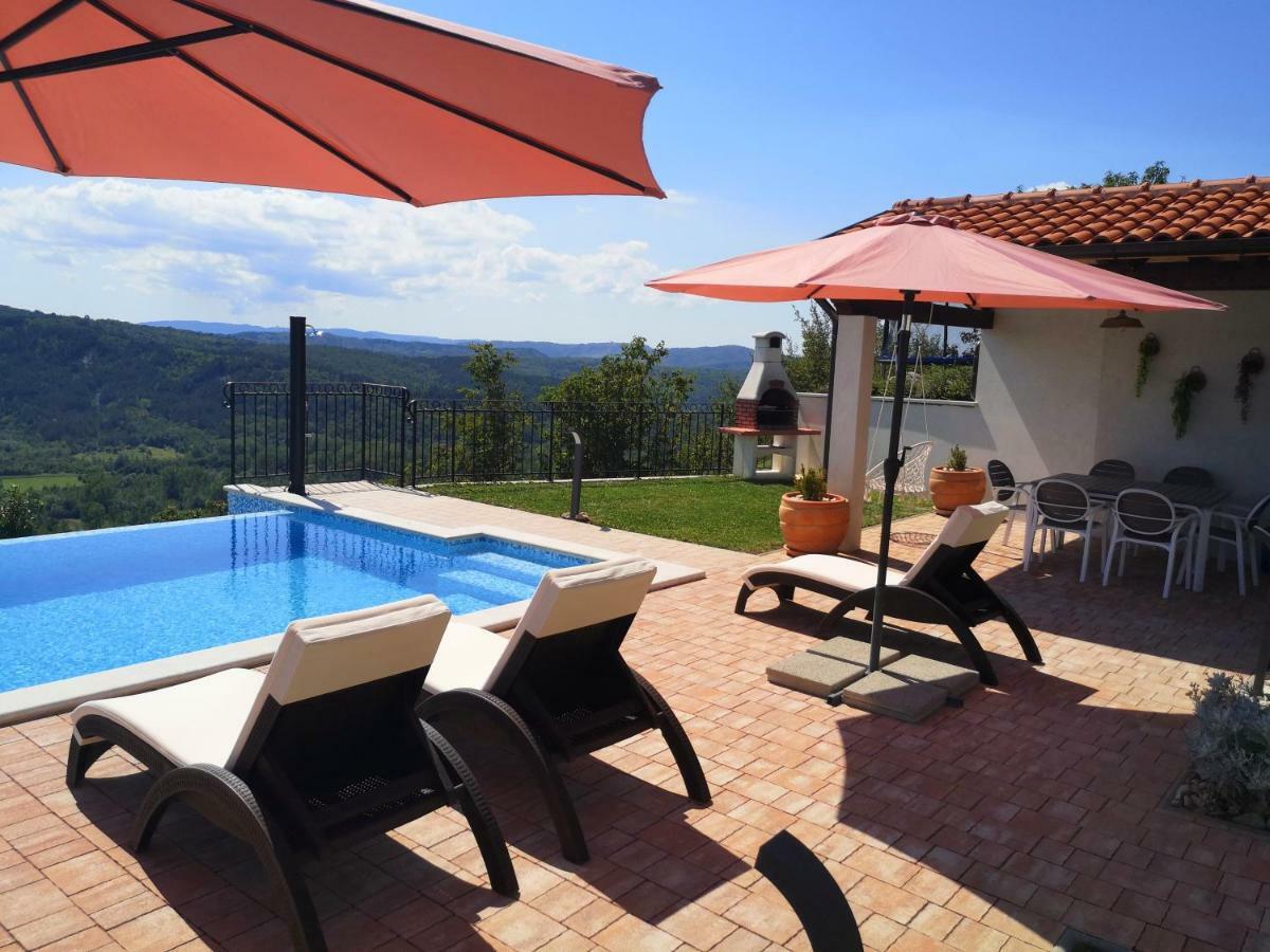 Home Andrea With Infinity Salty Pool Roc Exterior photo