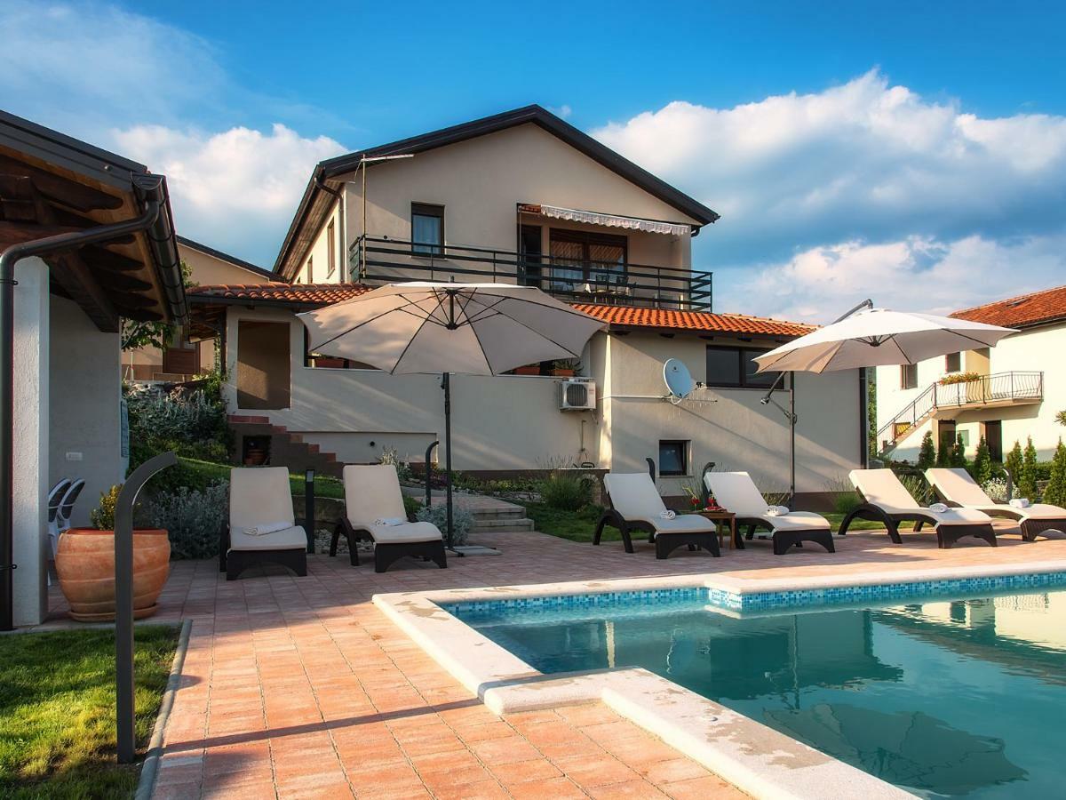Home Andrea With Infinity Salty Pool Roc Exterior photo